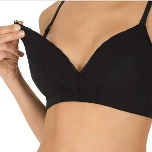 Women's Black Lace Trim Bra